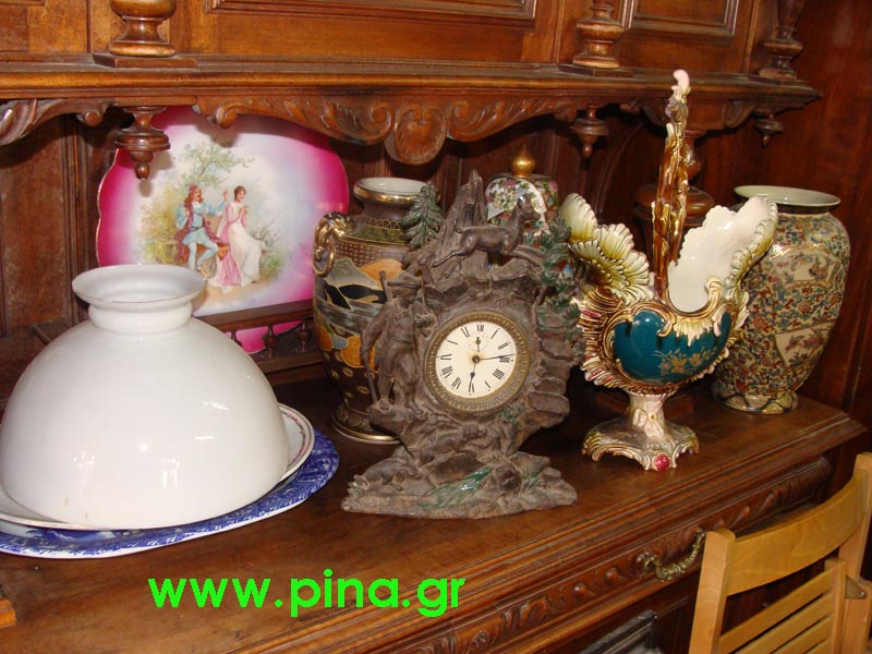 Antiques from bric buy Thissio